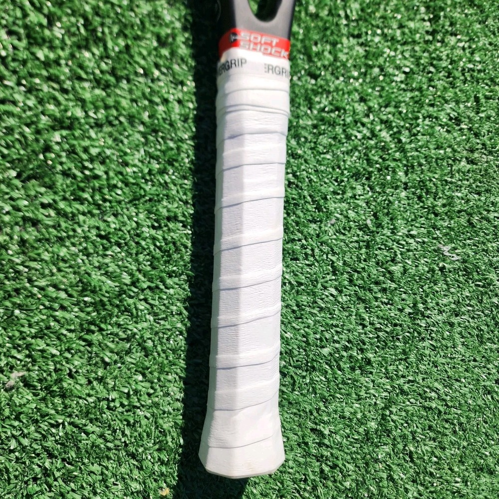 Wilson Sting Graphite Soft Shock System Tennis Racquet 4 3/8" Grip - Picture 10 of 16